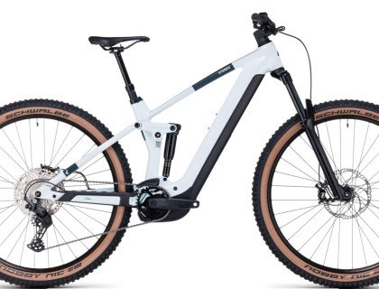 Cube Stereo Hybrid 140